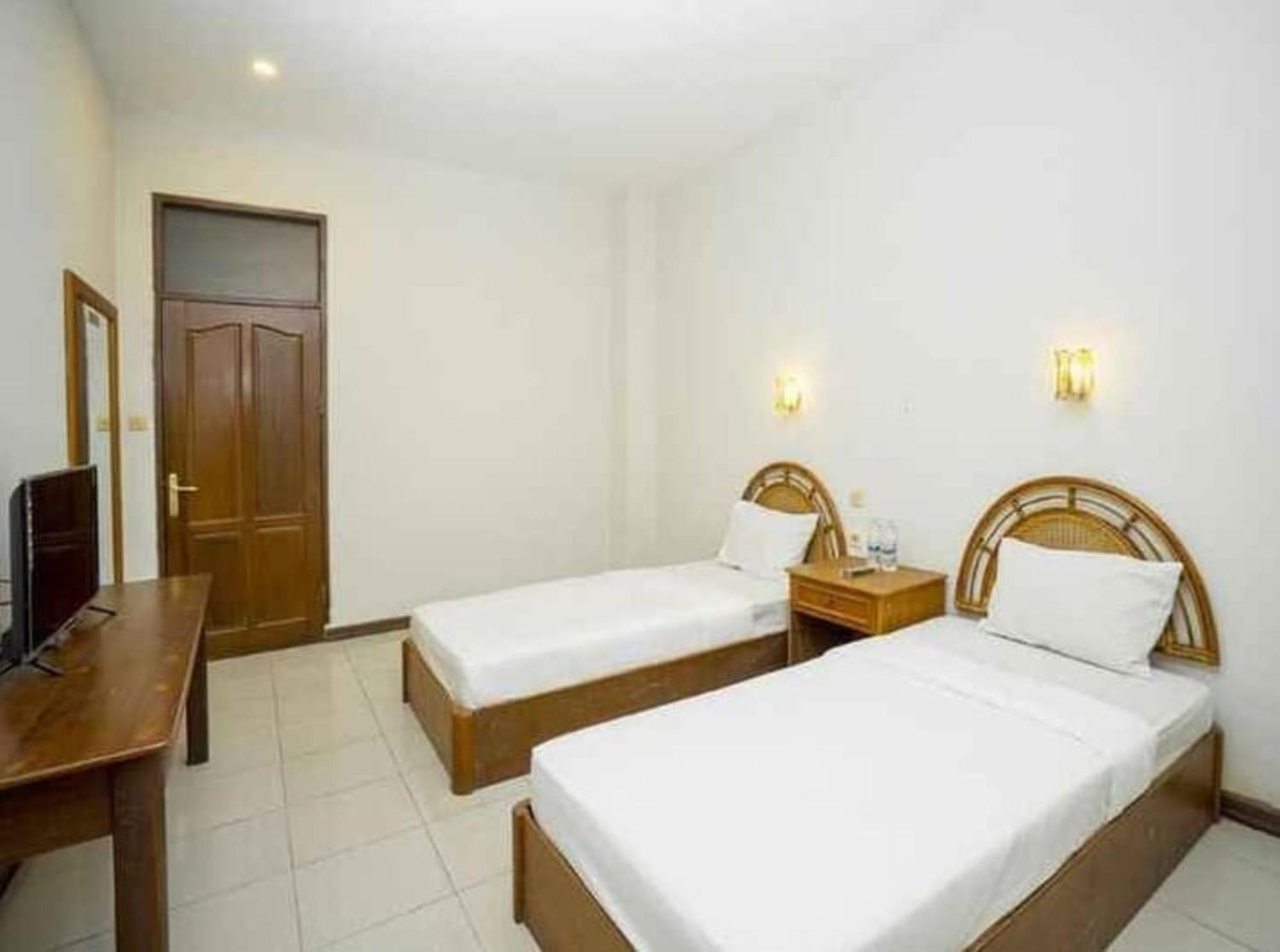 Hotel Gading Kencana Samarinda Bagian luar foto